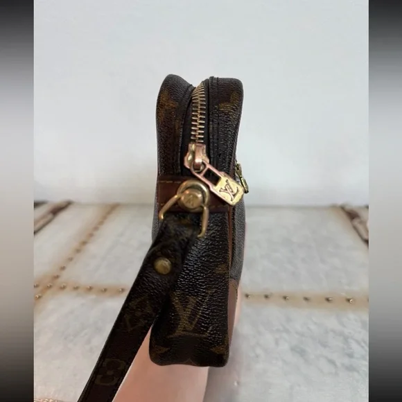 LOUIS VUITTON | PRICE FIRM💲💥
Marly Dragonne GM
Monogram Clutch /Handbag - Picture 9 of 14